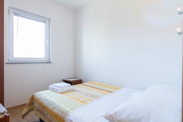 Apartments Maco Petrcane Rum bild